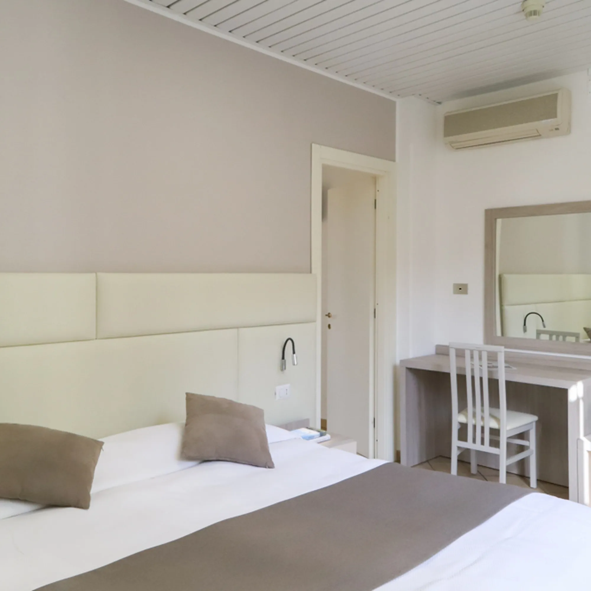 Hotel-Residence-La-Palma-Bilocale-Standard-IMG-9773-quadrata