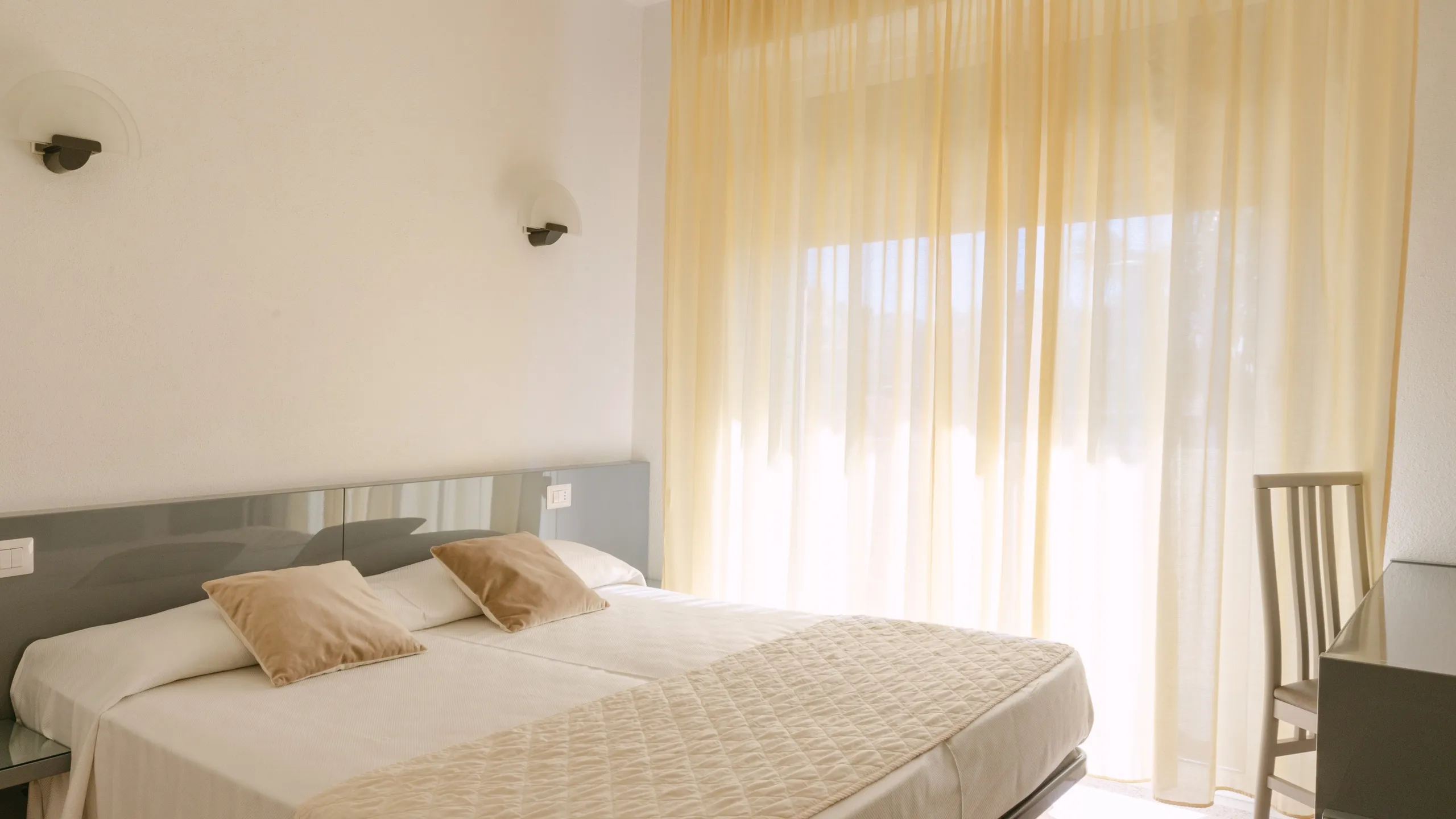 Hotel-Residence-La-Palma-Camera-Classic-con-Balcone-152-01-orizzontale
