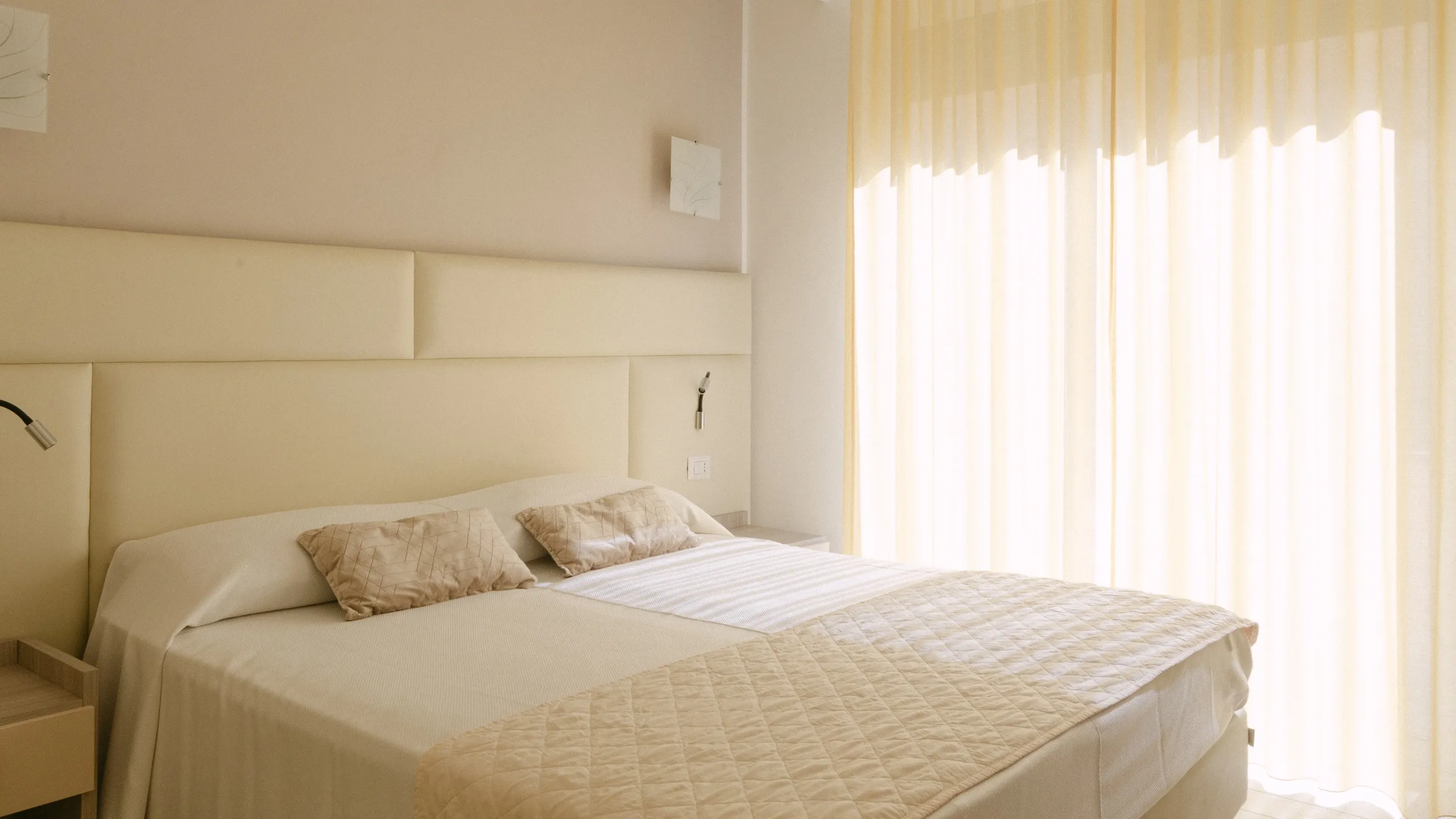 Hotel-Residence-La-Palma-Camera-Matrimoniale-Superior-con-Balcone-123-11-orizzontale