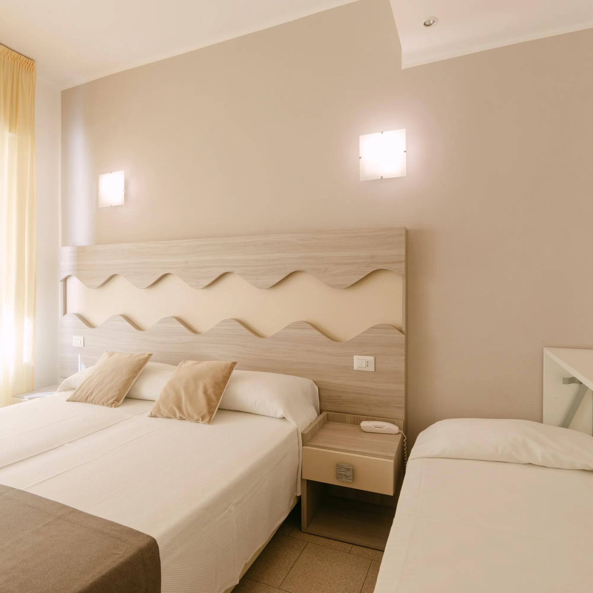 Hotel-Residence-La-Palma-Camera-Tripla-Standard-111-01-quadrata